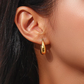 Brinco Argola Média U Banhado a Ouro 18K
