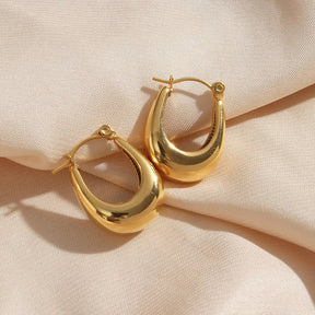 Brinco Argola Média U Banhado a Ouro 18K