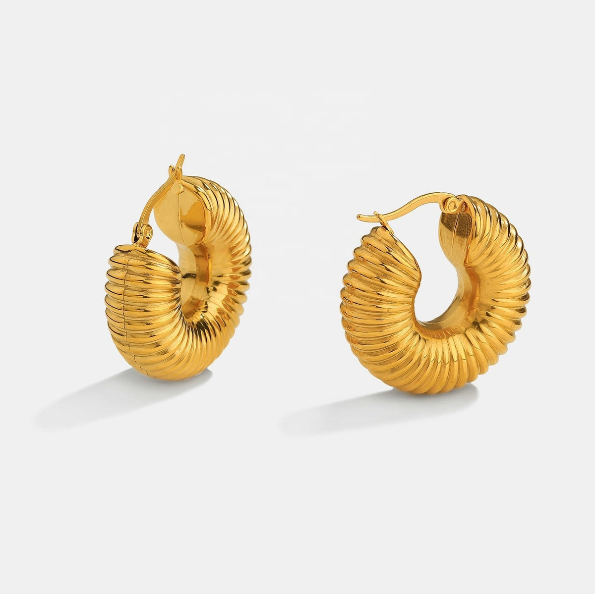 Brinco Argola Caracol Banhado a Ouro 18K