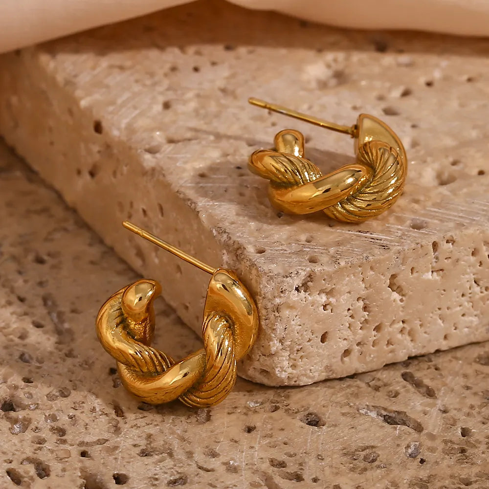 Brinco Argola Pequena Twist Banhado a Ouro 18K