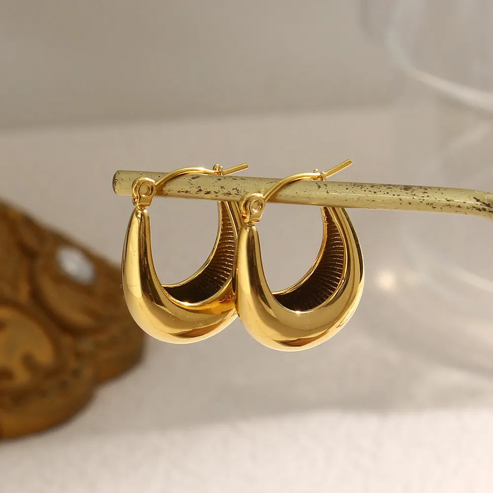 Brinco Argola Média U Banhado a Ouro 18K