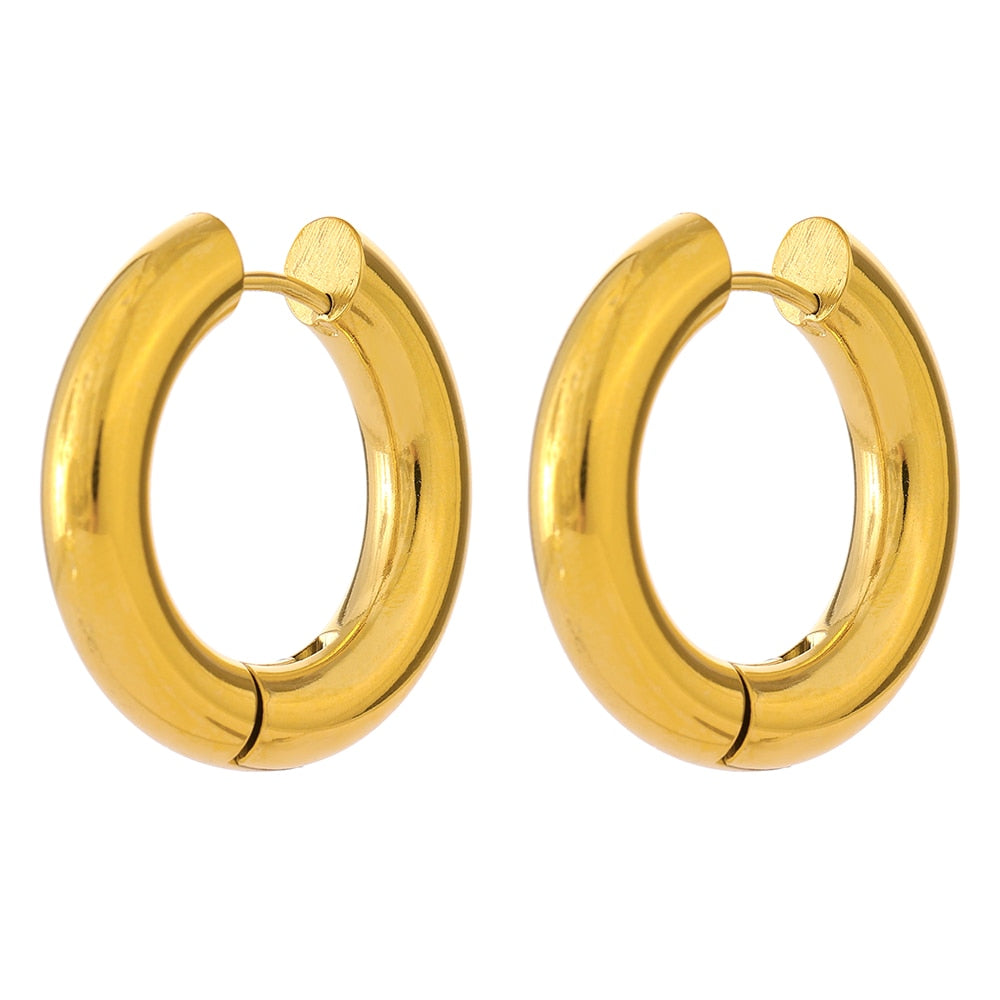 Brinco Argola Fecho Clássico Banhado a Ouro 18K